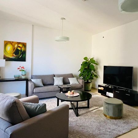 Beautiful Apartment With Amazing Sea Views Dubai Bagian luar foto